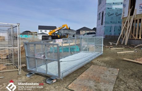 5×14 ft Engineered Man Basket with Fold-Down Sides – Extendable to 5×21 ft 7 | ManBaskets.ca Engineered Man Basket Ready for Jobsite Operation | ManBaskets.ca